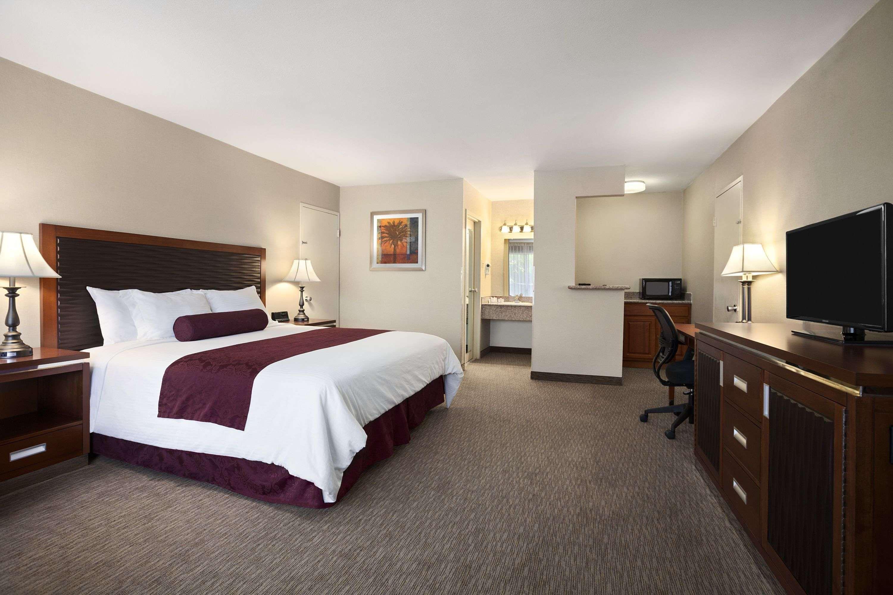 Ramada By Wyndham Sunnyvale/Silicon Valley Eksteriør billede