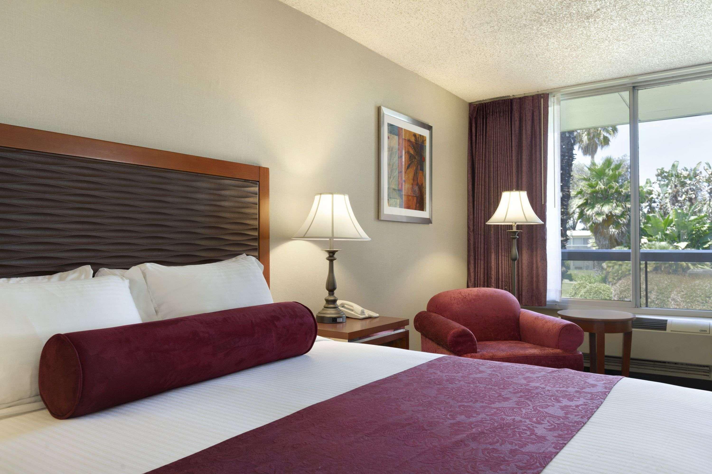 Ramada By Wyndham Sunnyvale/Silicon Valley Eksteriør billede